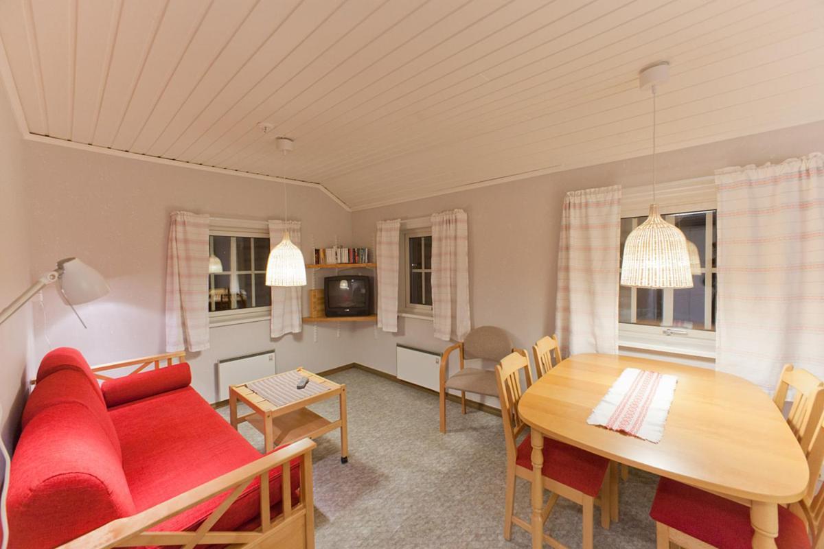 Lullens Stugby - Laegenhetshuset 6-9 Apartamento Bruksvallarna Exterior foto