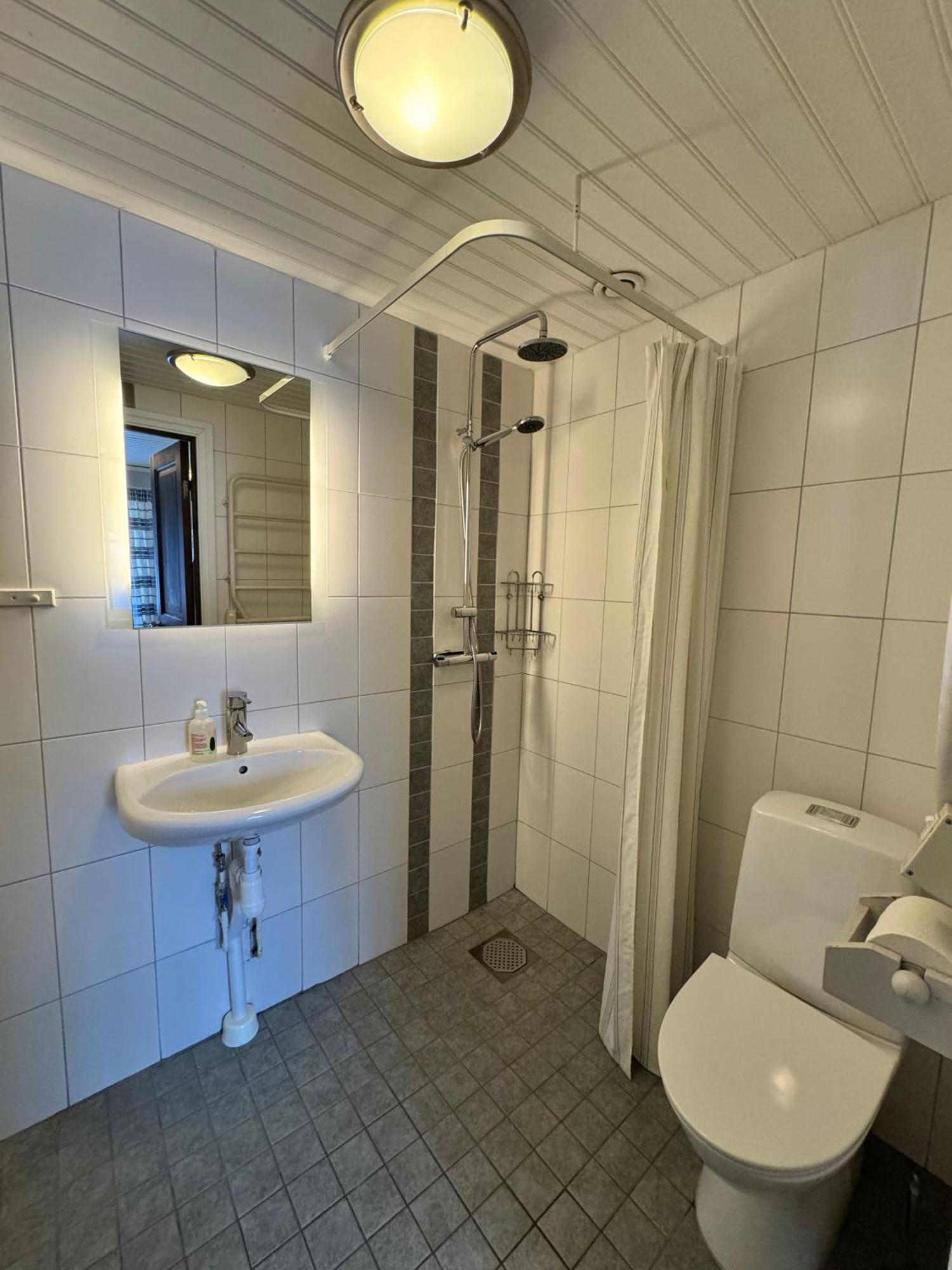 Lullens Stugby - Laegenhetshuset 6-9 Apartamento Bruksvallarna Exterior foto